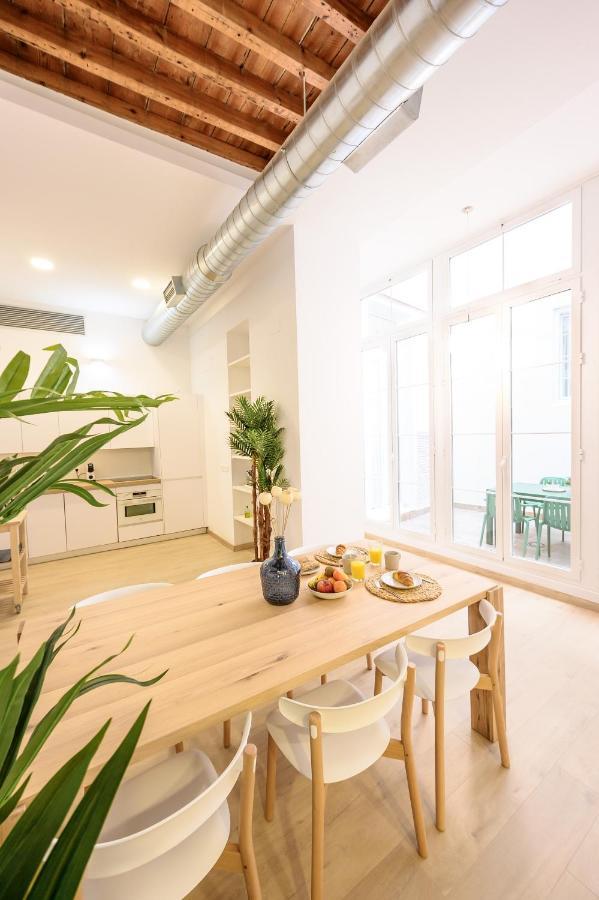 Modern 3 Bedroom, City Center With Patio & High Ceilings By 10Tosea Malaga Exterior photo